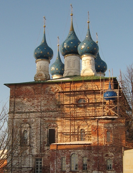 Купола Благовещенской церкви Благовещенско-Казанское подворье Свято-Успенского женского монастыря, село Дунилово